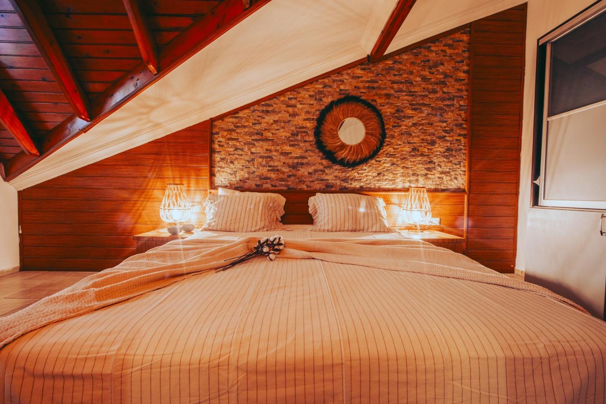 Mesken Inn Hotel Гёчек Экстерьер фото